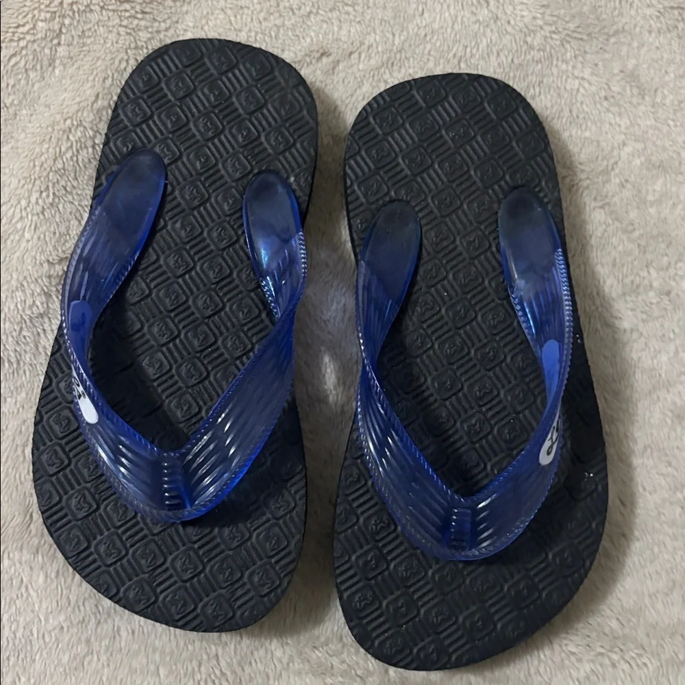Bundle of 3️⃣ Kids Shoes Size 8